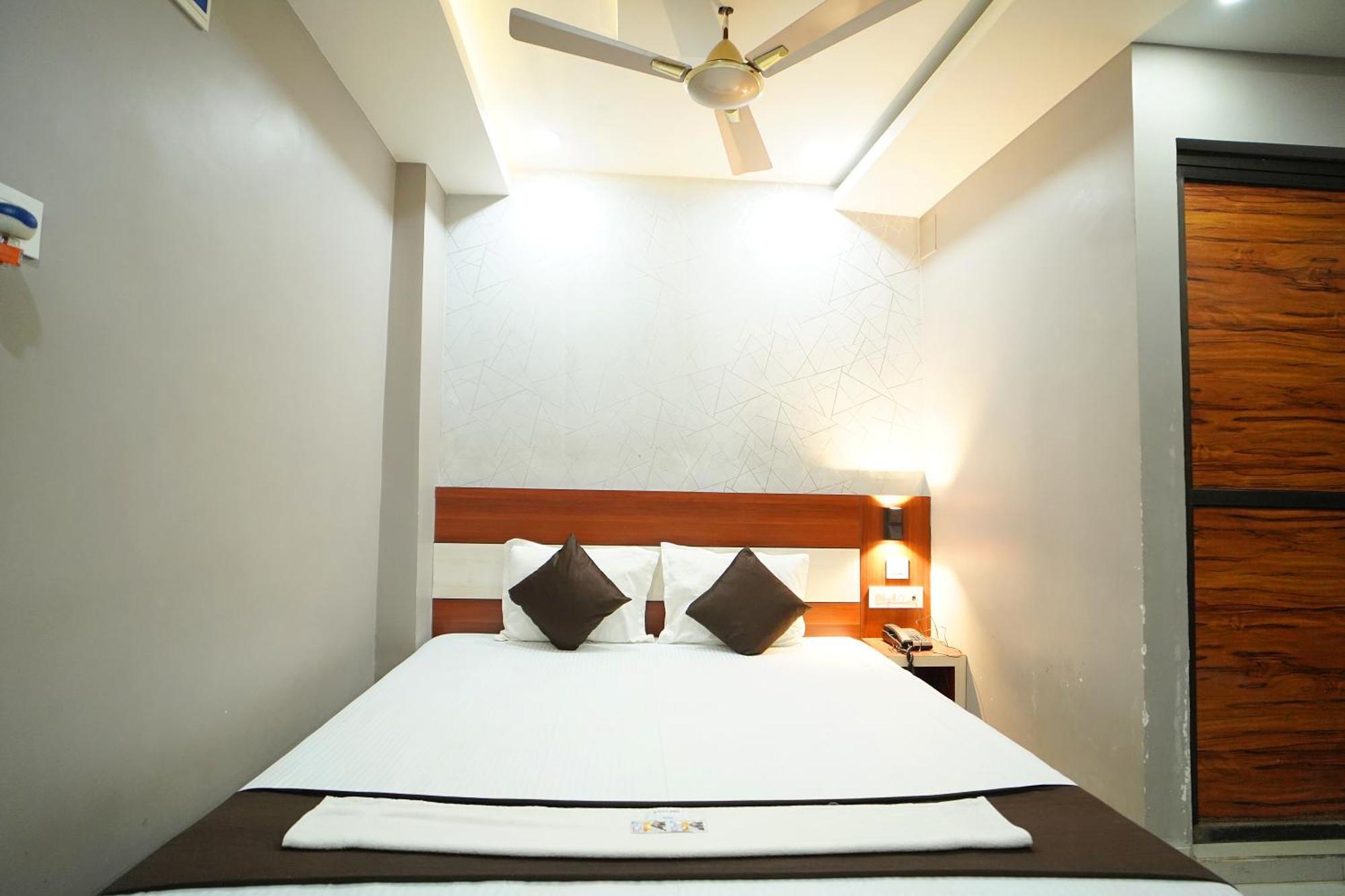 Hotel Marine Blue !! Beach Distance 50 Mts !! Digha  Exterior foto