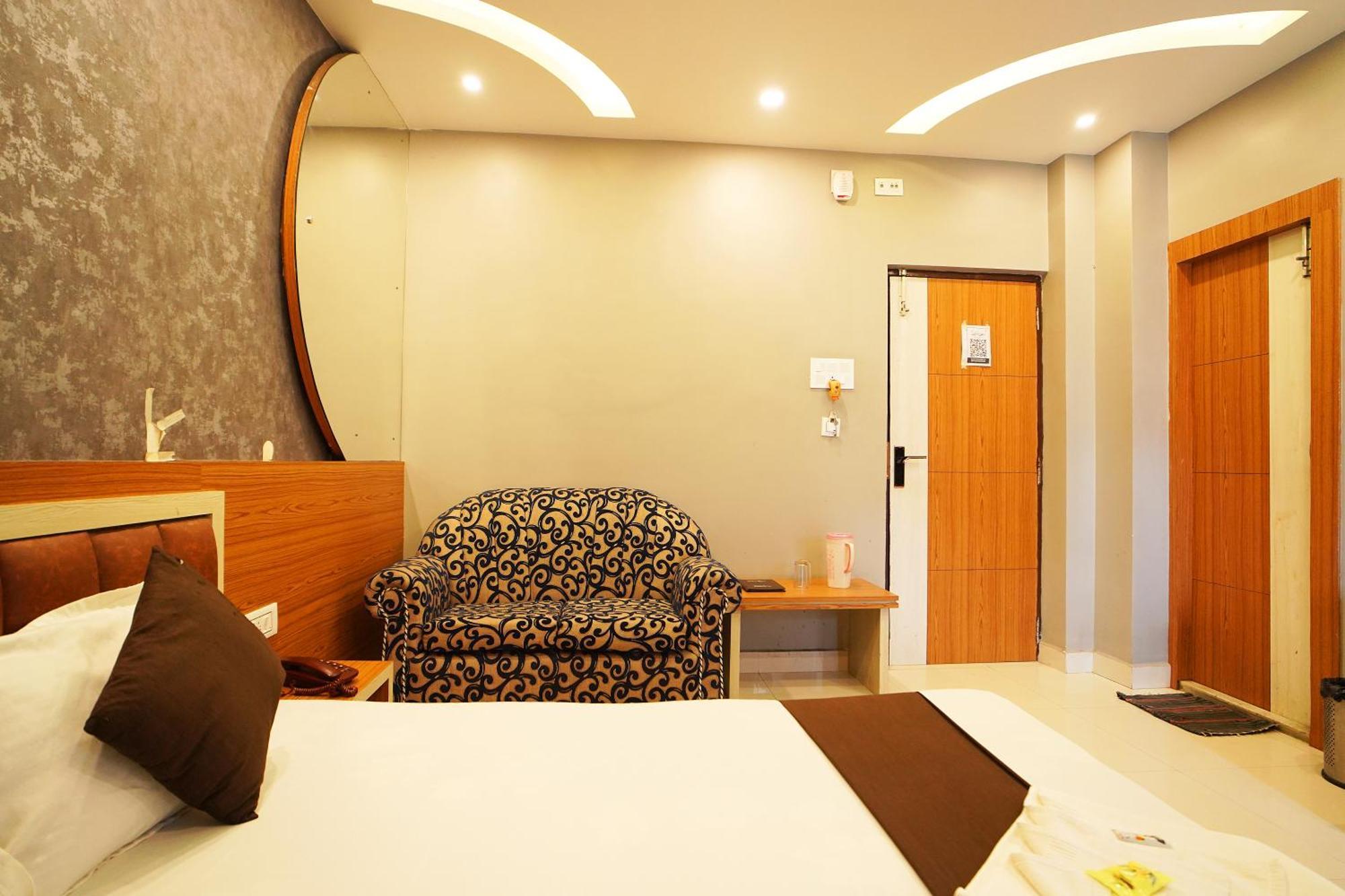 Hotel Marine Blue !! Beach Distance 50 Mts !! Digha  Exterior foto